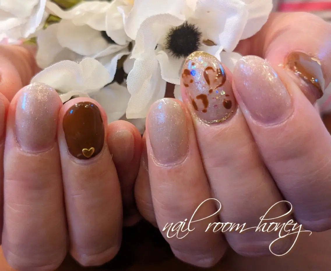 ネイル アニマル柄 ハート 冬ネイル nail room  honeyのネイルデザイン