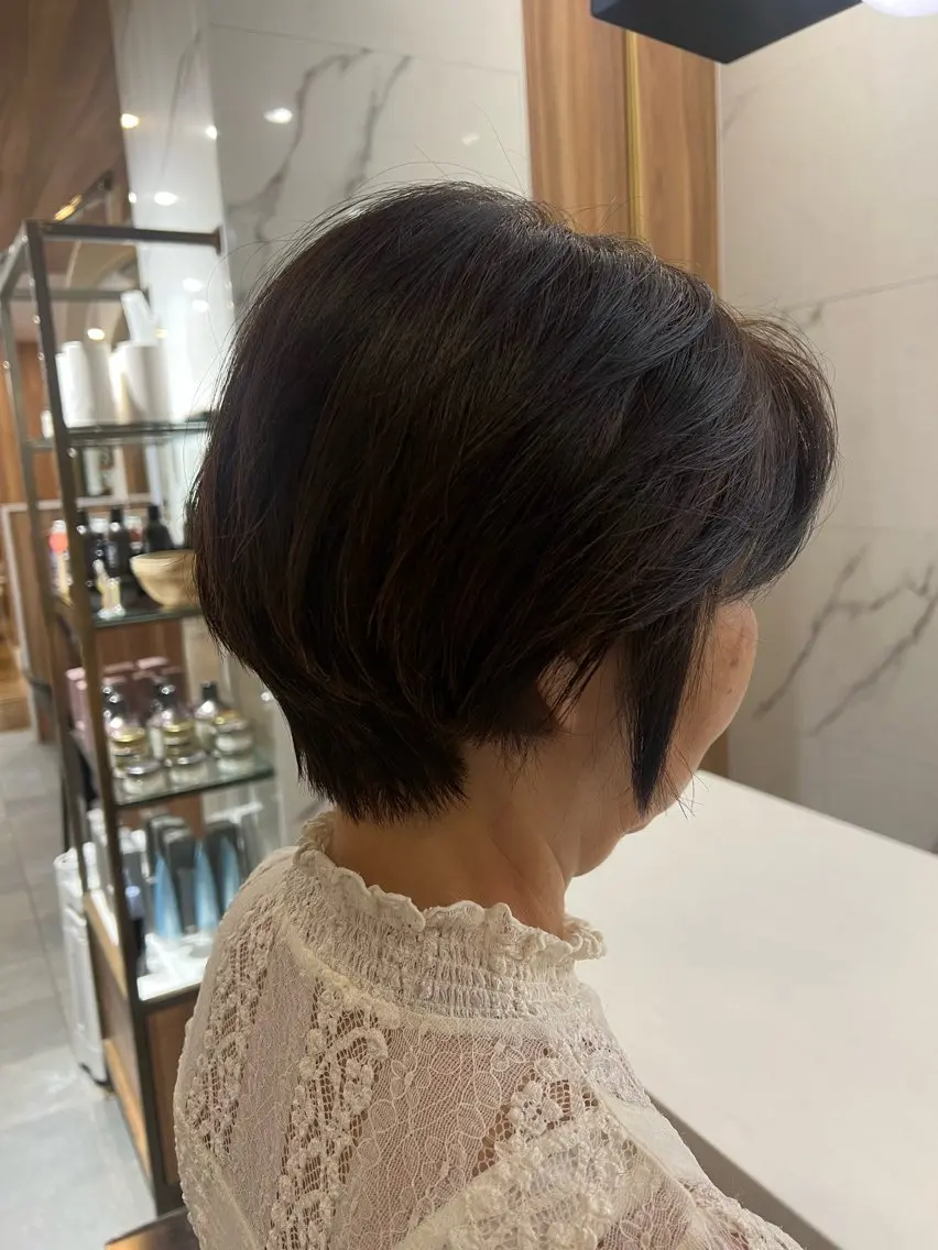 ショート 村中 逸紀のヘアスタイル