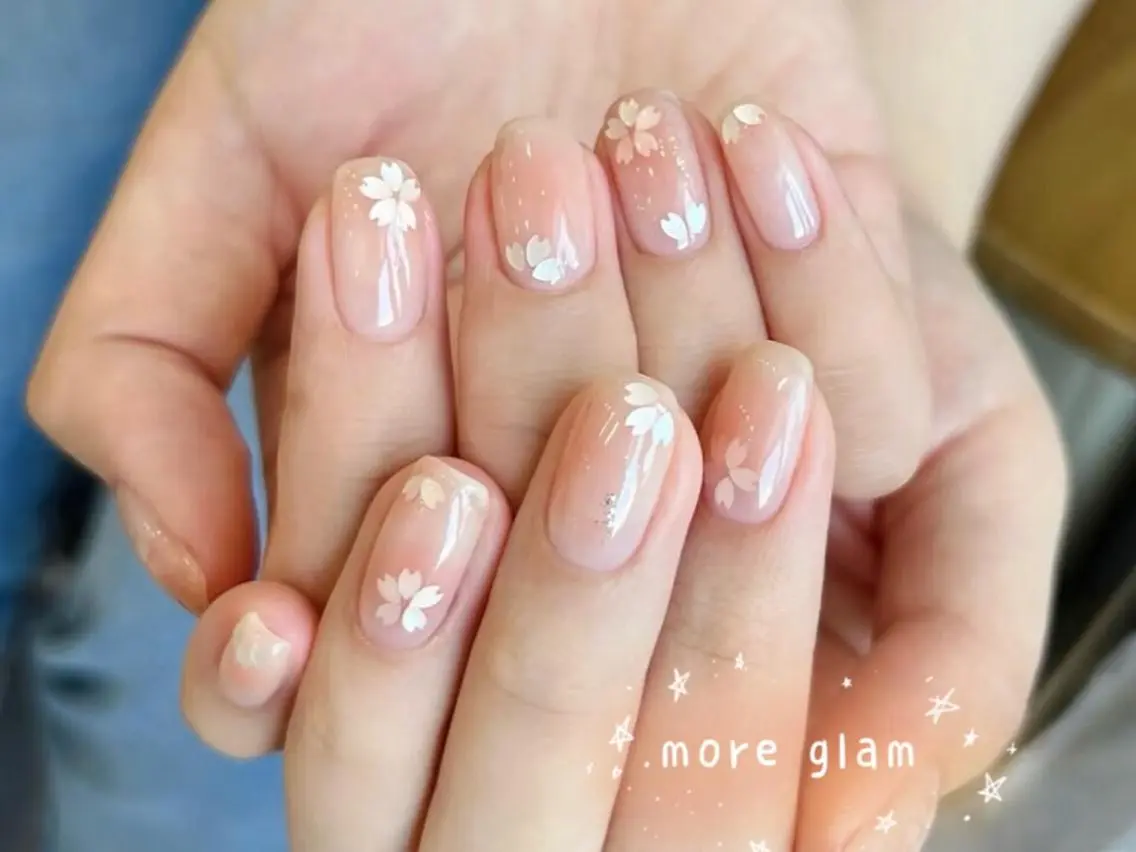 ネイル 長さ出し フットネイル フレンチネイル ジェルネイル ガラスフレンチ MoreGlam ネイルのネイルデザイン