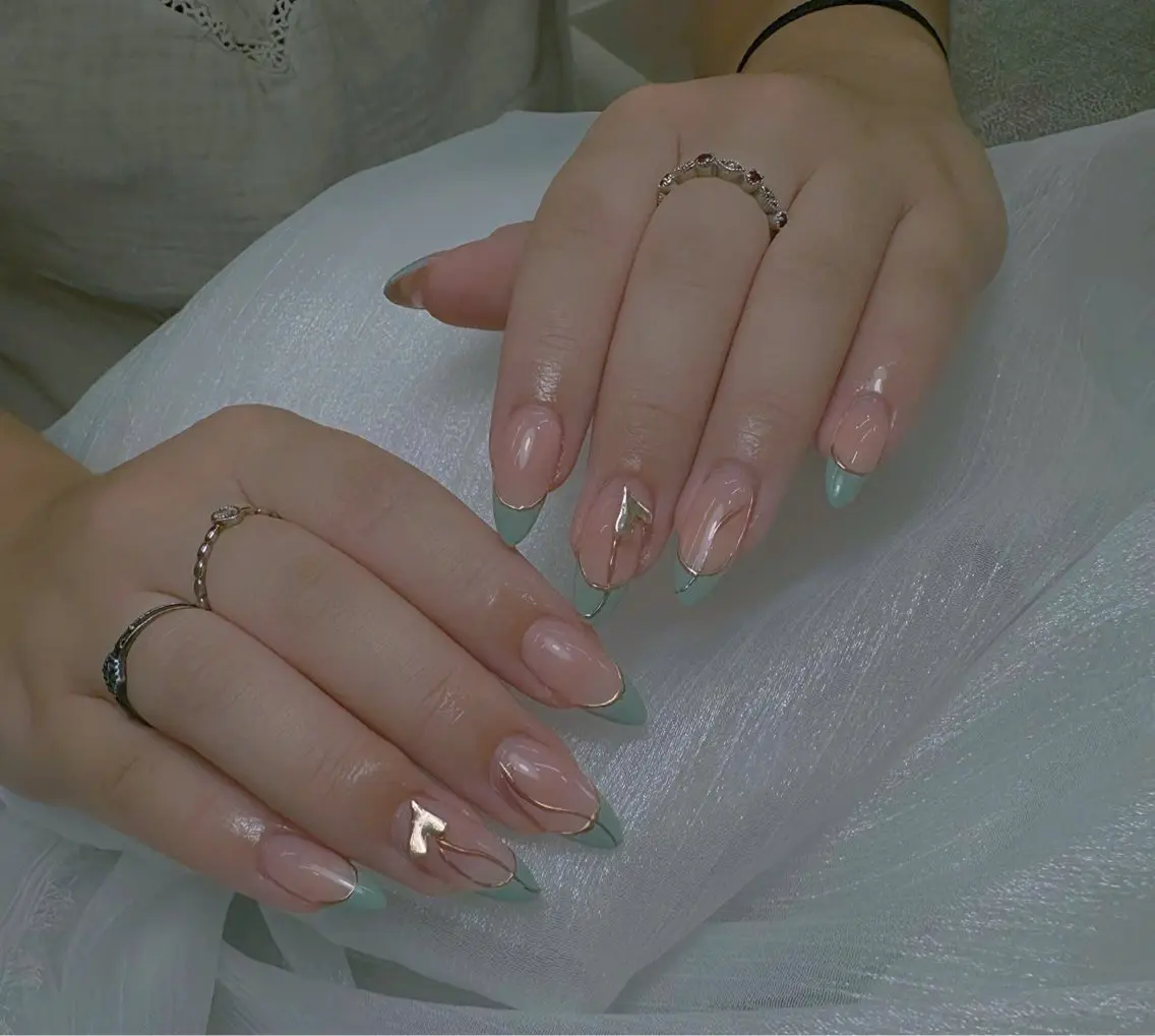 ネイル アートネイル ジェルネイル 韓国ネイル ロングネイル 持ち込み ハンドネイル Blingg NailStudioのネイルデザイン