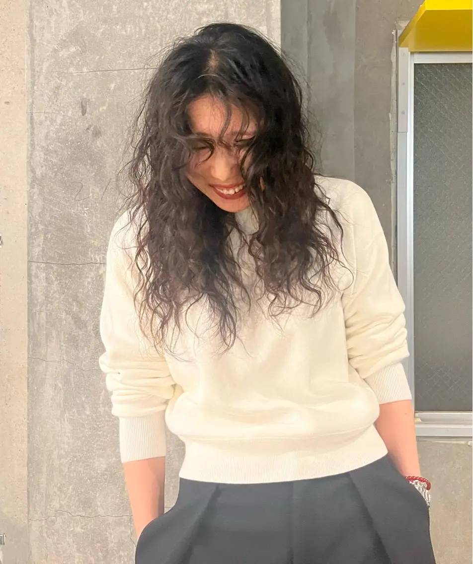ロング パーマ kaede☺︎ 学芸大学のヘアスタイル