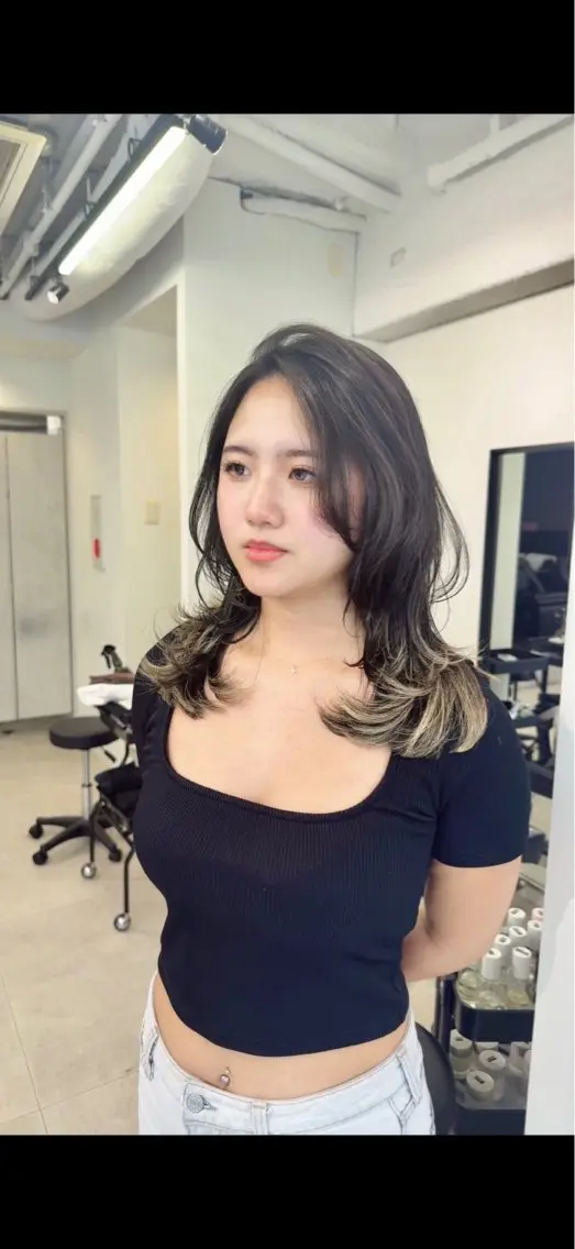 セミロング カラー レイヤーカット カット ヘアカラー トリートメント Mikuレイヤー /高発色カラーのヘアスタイル