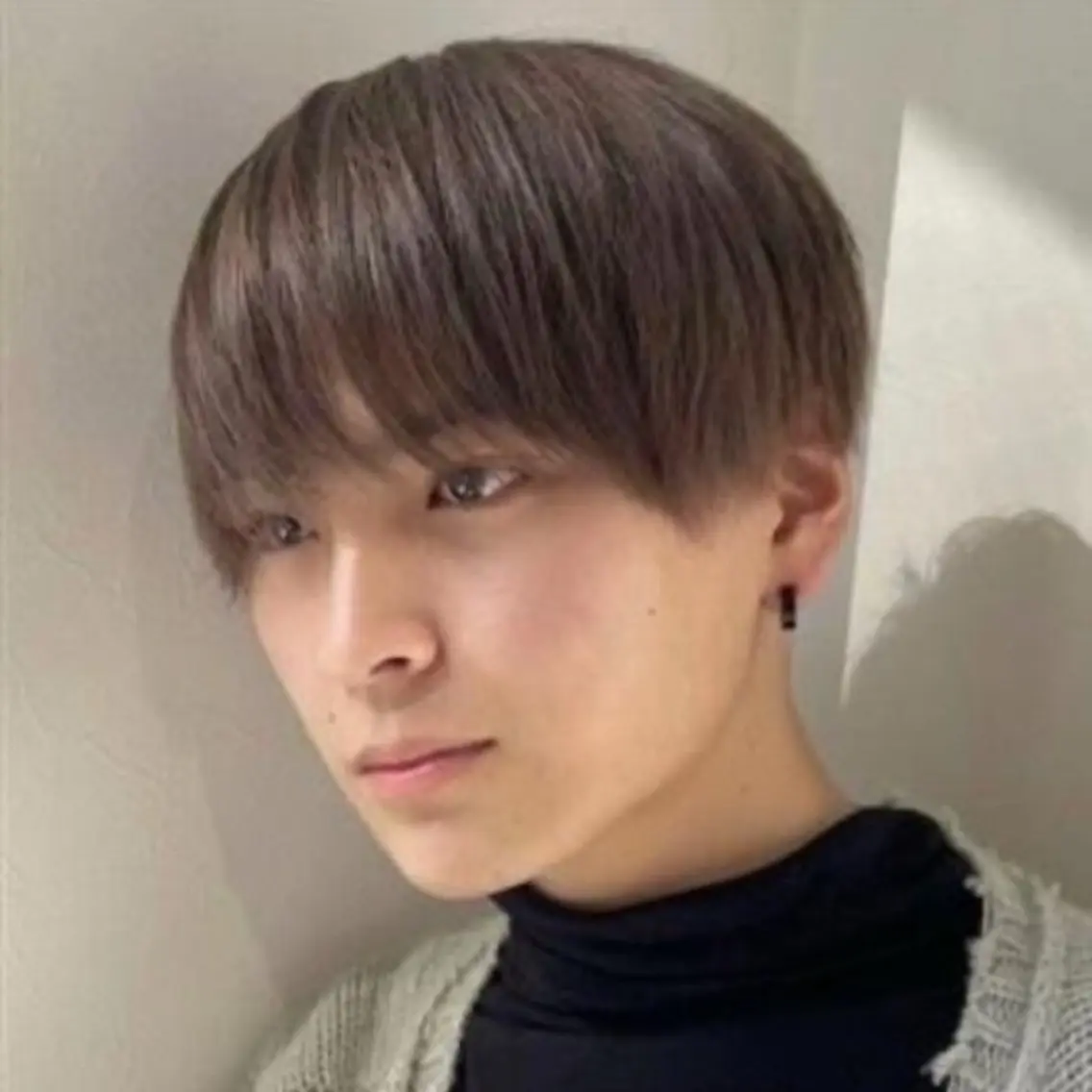 メンズ シャドウパーマ／骨格 矯正カット　トモキのヘアスタイル