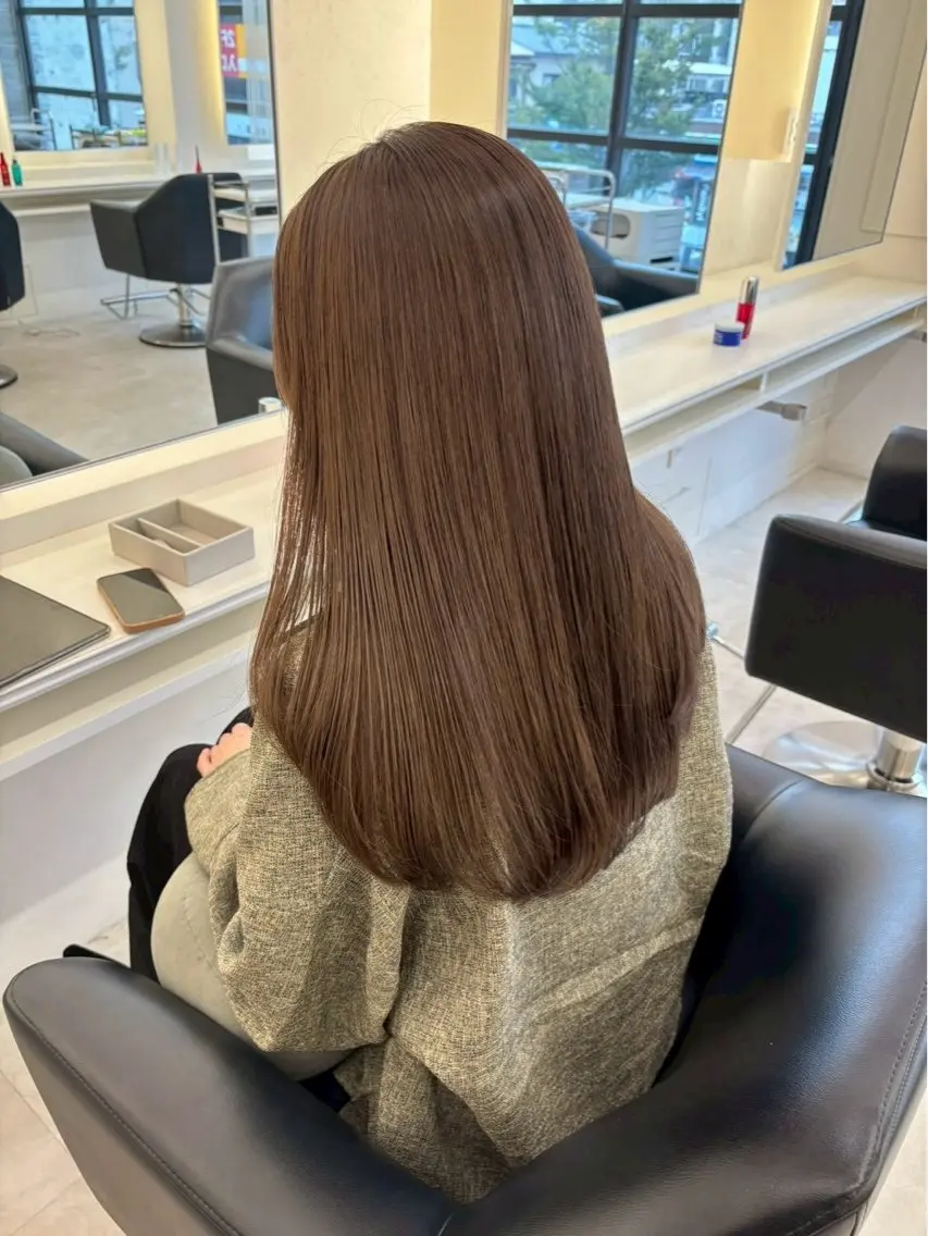 セミロング カラー ヘアカラー ParveMix 岡本えりかのヘアスタイル