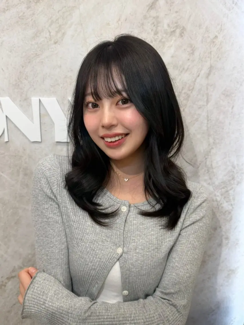 ロング カラー ベージュカラー ブラウンカラー 透明感カラー グレージュ オリーブベージュ リョウマ/韓国風 /艶髪/ヨシンモリのヘアスタイル