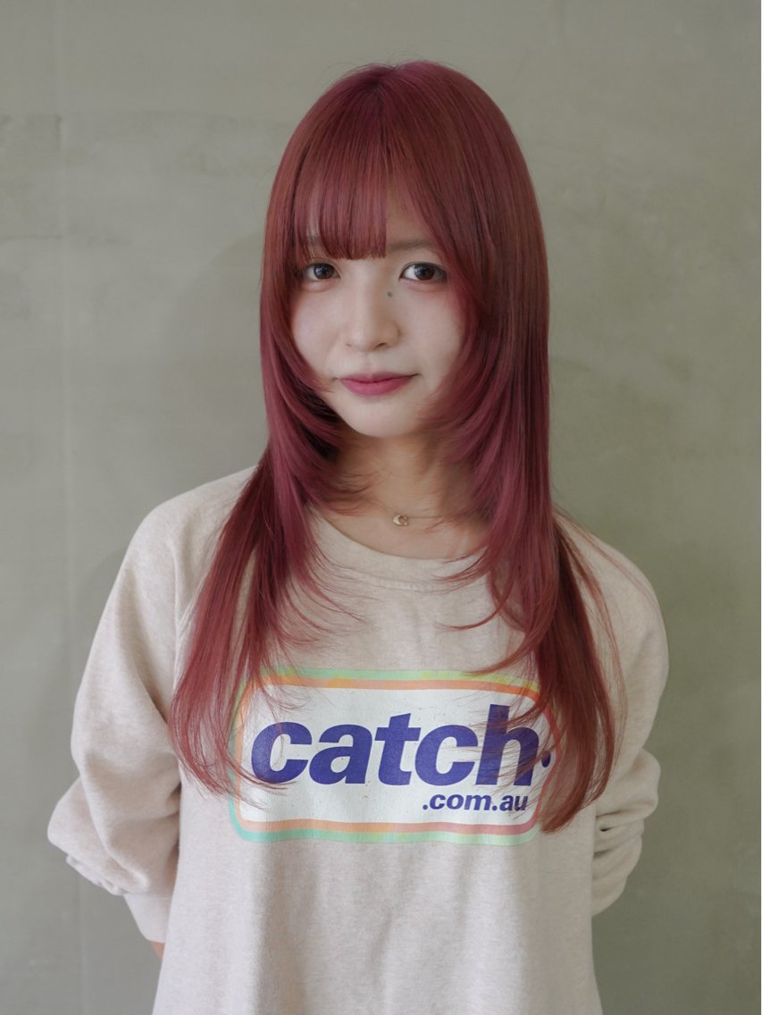 ロング カラー 石江 奈琉のヘアスタイル
