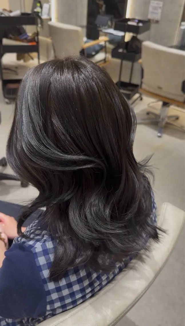 ミディアム Zina gyonのヘアスタイル