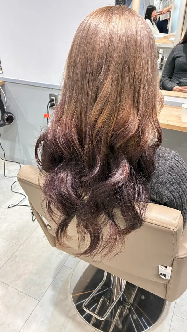 ロング カラー ブリーチ ヘアカラー SOUPLE. みゆうのヘアスタイル