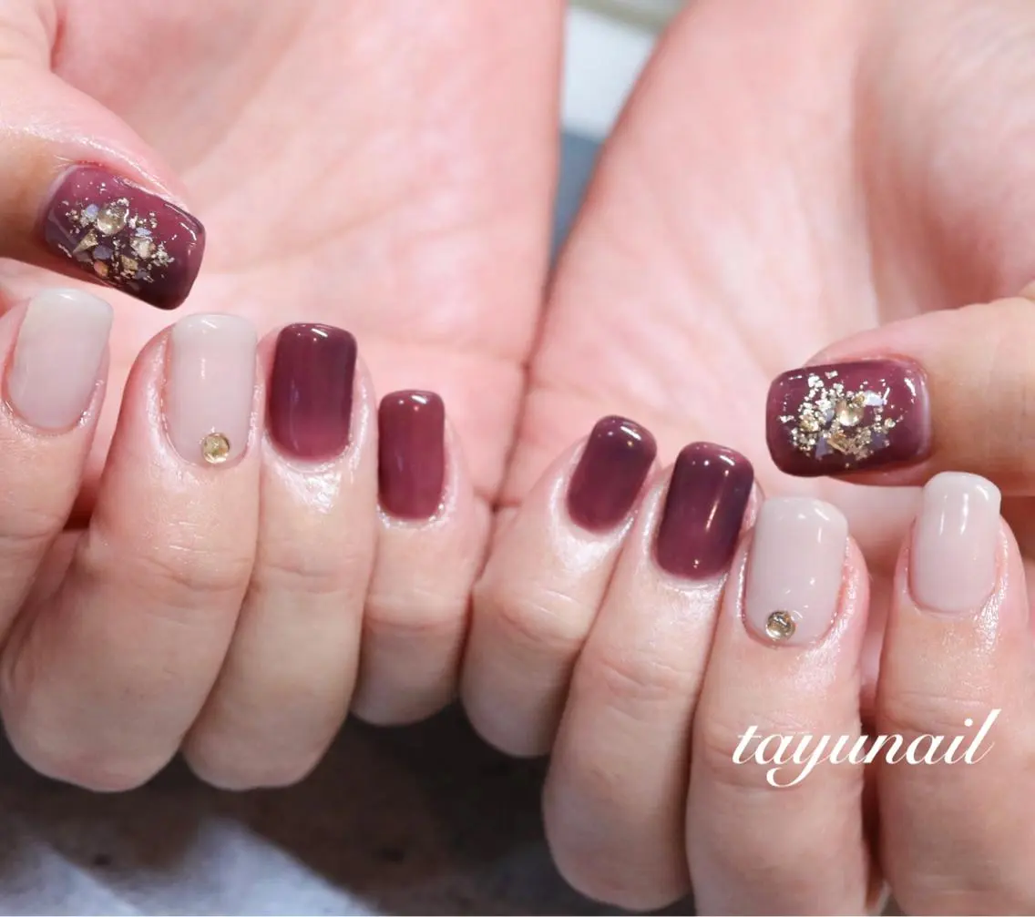 ネイル ジェルネイル キラキラネイル ニュアンスネイル パラジェル ツイードネイル ハンドネイル ネイルサロン 【たゆnail】のネイルデザイン