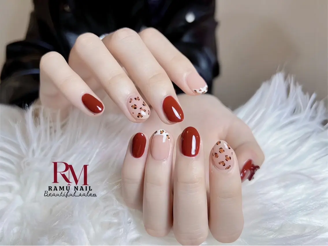 ネイル キラキラネイル マグネットネイル ミラーネイル ピンク ワンホンネイル RAMU_Nail 池袋店のネイルデザイン