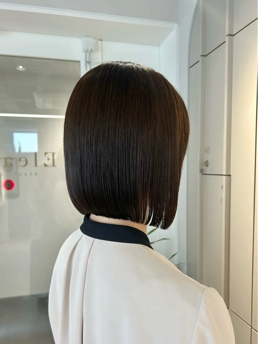 ショート カラー ブラウンカラー ボブ 若狭 愛梨のヘアスタイル