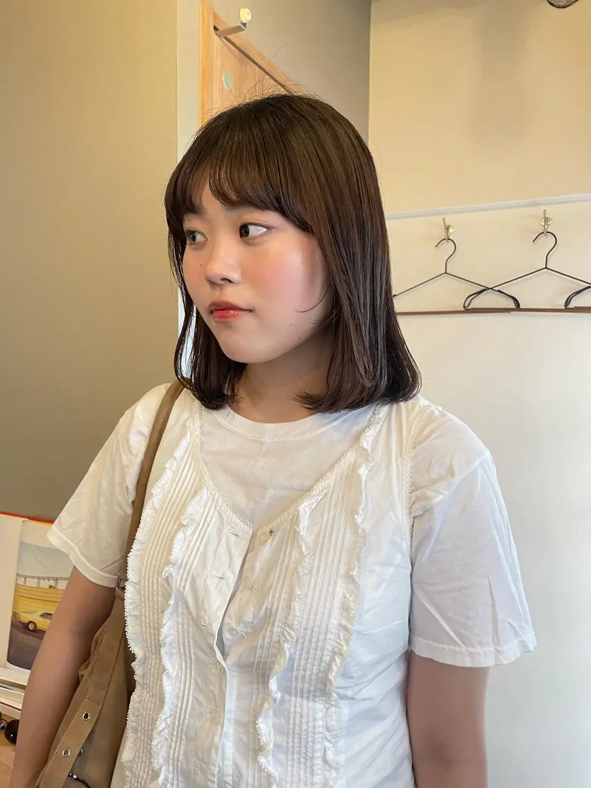 ミディアム カラー 土川 陽菜のヘアスタイル