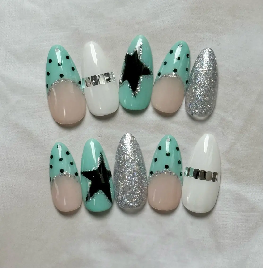 ネイル アートネイル チークネイル ドット フラッシュネイル フラッシュマグ Mai’s nailのネイルデザイン