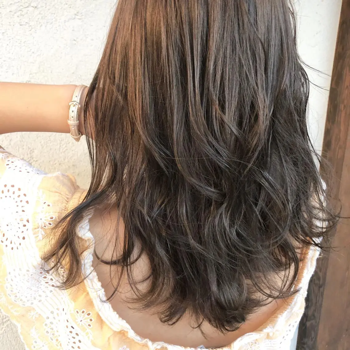 セミロング カラー ブリーチ ハイライトカラー ハイライト 艶髪育成サロン 京橋　shinのヘアスタイル