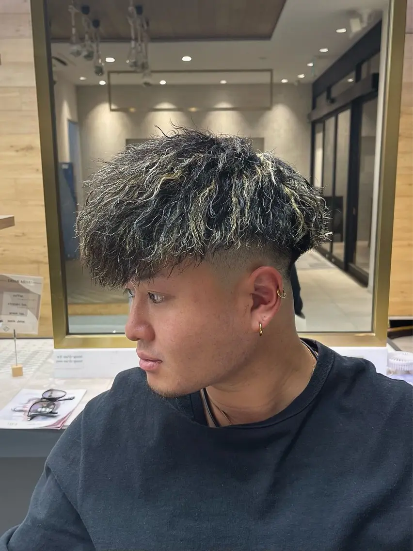 ショート パーマ カット ヘアカラー パーマ 【再現性120%】 🔥龍也リュウヤ🔥のヘアスタイル