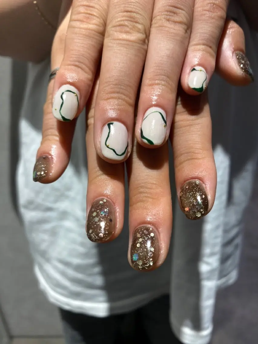 ネイル ブラウン ラメ(グリッター) ハンドネイル chika / nailのネイルデザイン