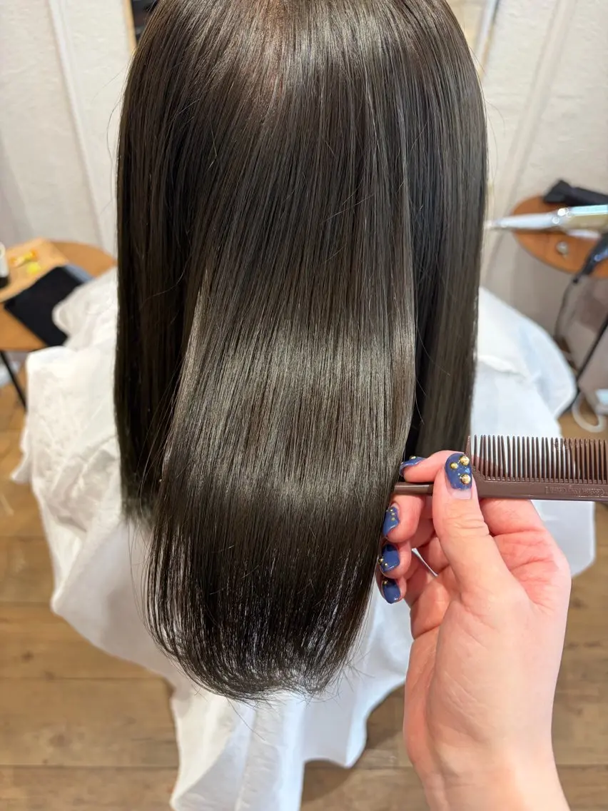 セミロング ヘアカラー ponterosso はなのヘアスタイル