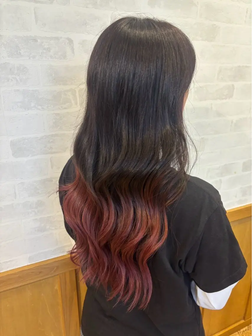 ロング カラー デザインカラー ピンクカラー 杉山 晃太のヘアスタイル