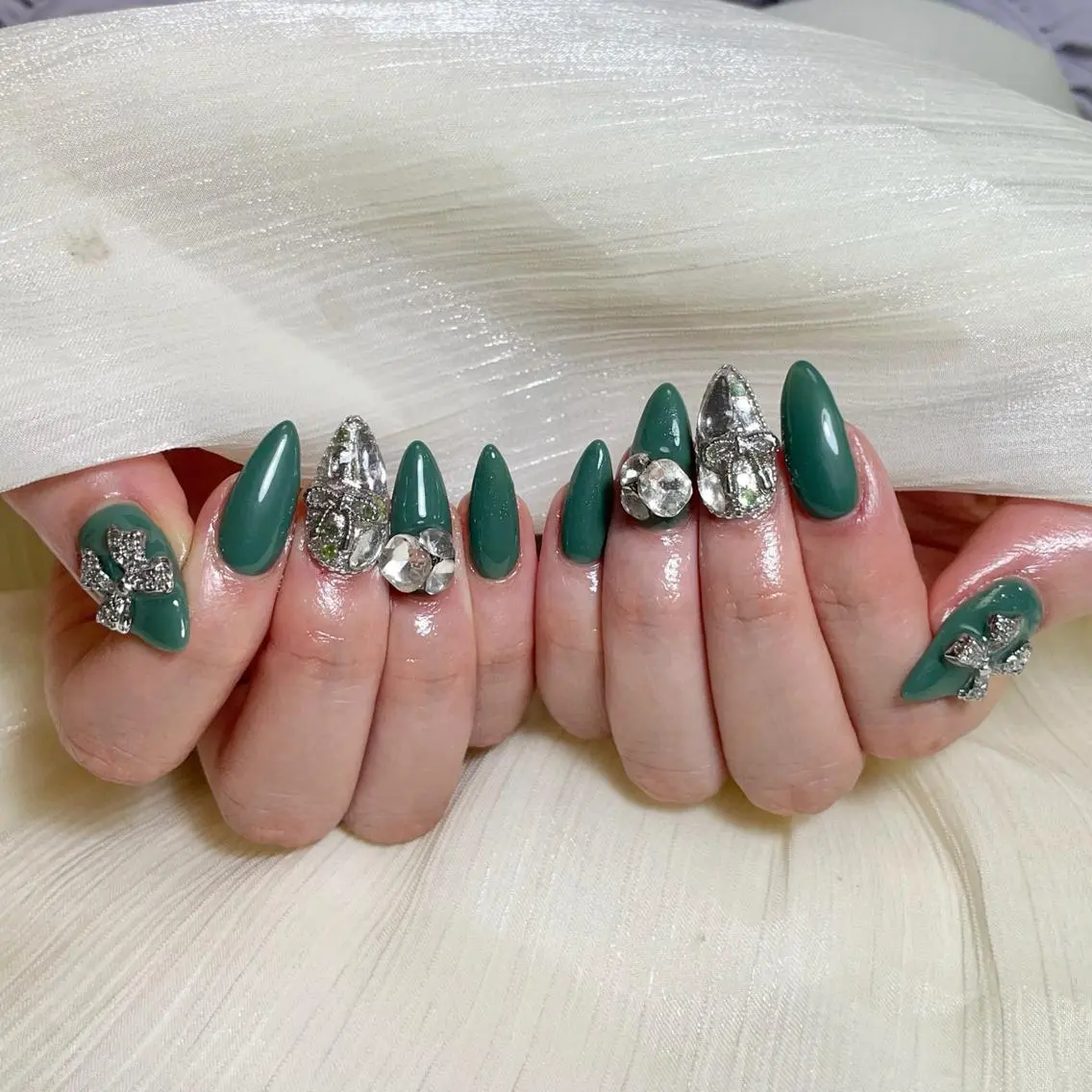 ネイル ハンドネイル Pure&Rich Nailのネイルデザイン