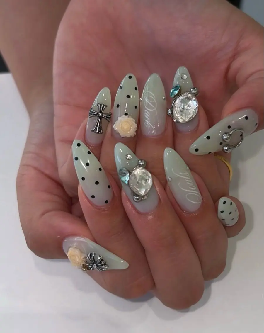 ネイル NiJi Nailsのネイルデザイン