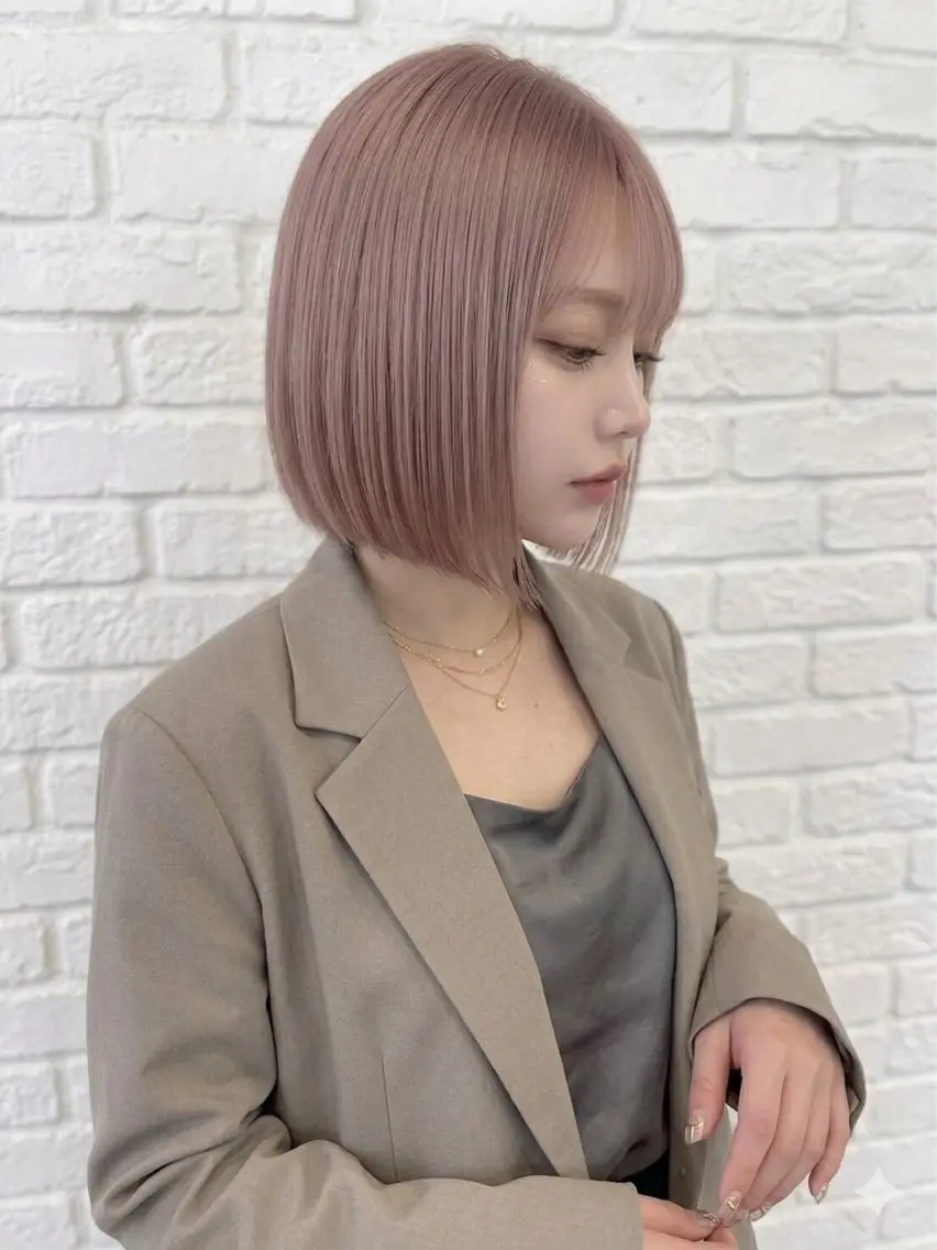 ショート 北田✨小顔レイヤー ✨寒色ショートのヘアスタイル