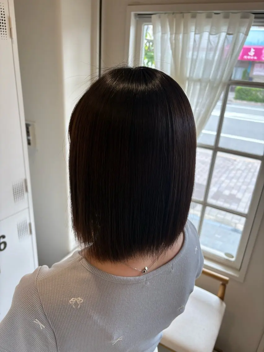 ミディアム 髪質改善 木 のみのヘアスタイル
