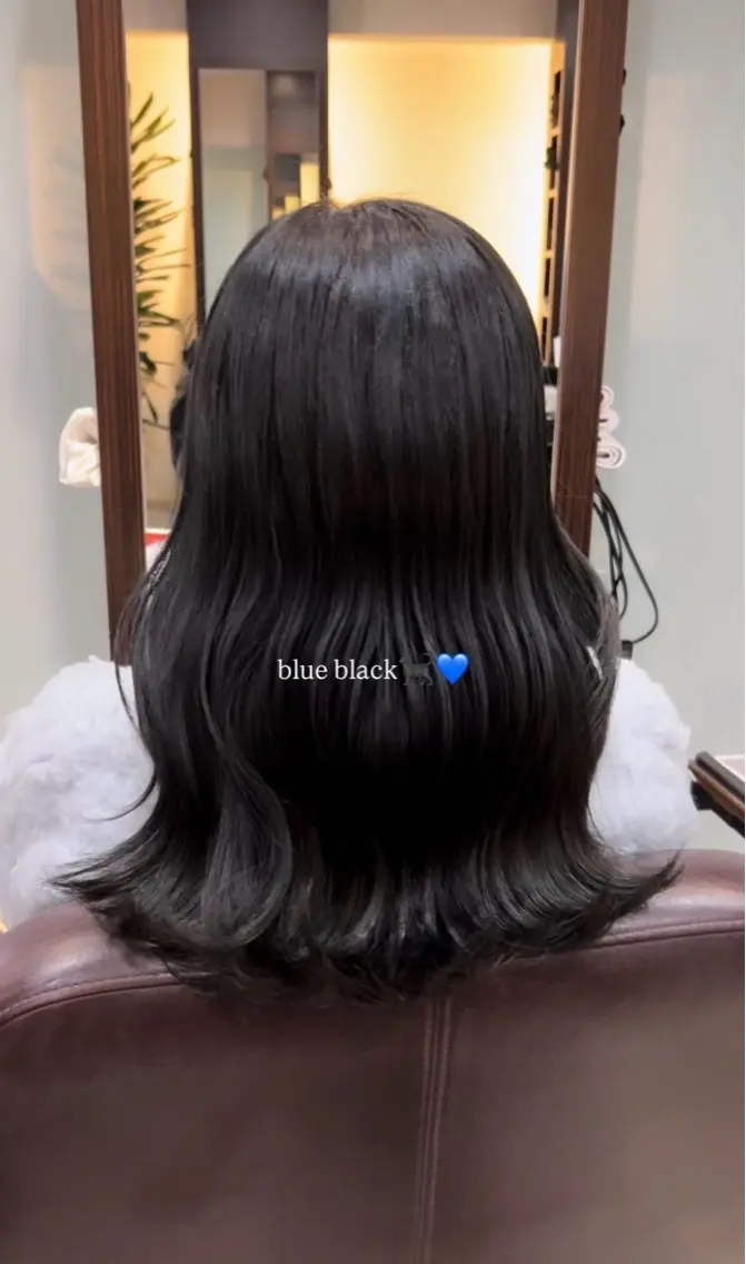 ミディアム カラー 透明感カラー 坂本奈都美/Jr.s 🎀のヘアスタイル