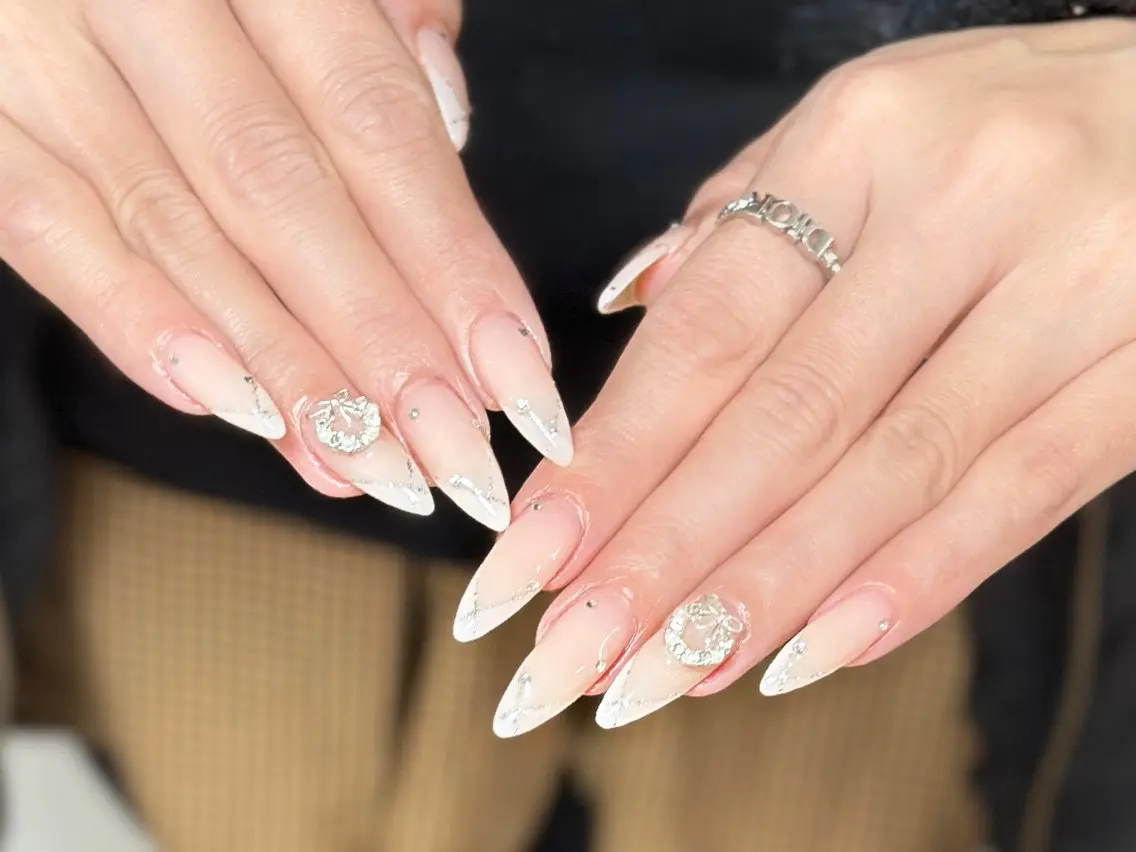 ネイル アートネイル オーロラネイル チークネイル フレンチネイル ガラスフレンチ ハンドネイル 🎀🎀YooLi Nail Salonのネイルデザイン