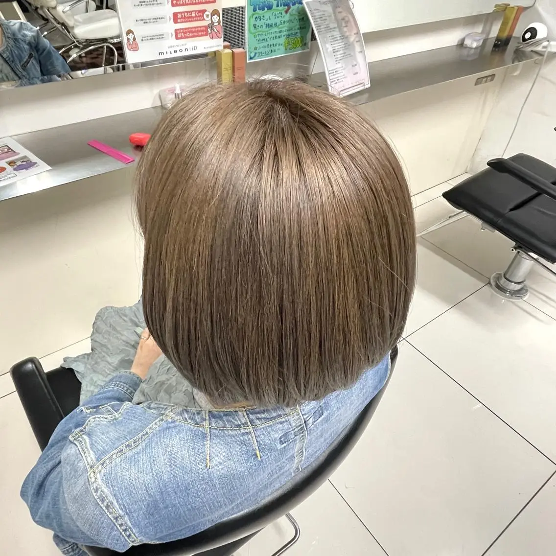 ショート カラー ヘアカラー ブリーチ/ヘアセット 【𝙍𝙞𝙣𝙤】のヘアスタイル