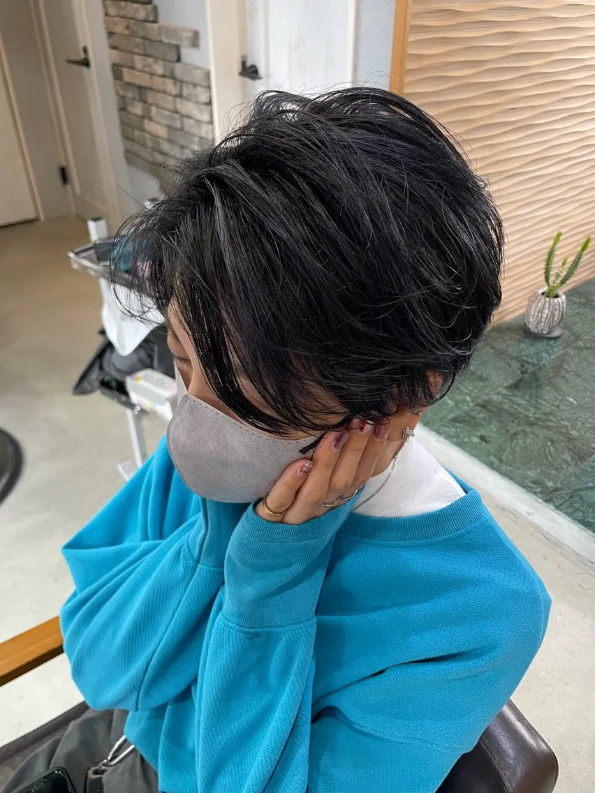 ショート カラー ハンサムショート ハイライトカラー ハイライト ショートヘア ブリーチ特化 コンテスト優勝サロンのヘアスタイル