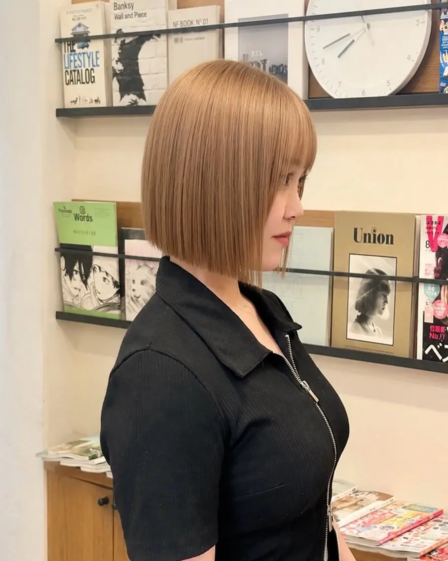 ショート カラー ブリーチ ハイトーンカラー ボブ カット ヘアカラー トリートメント 似合わせボブ/矯正 /ハイトーン/ひさとのヘアスタイル