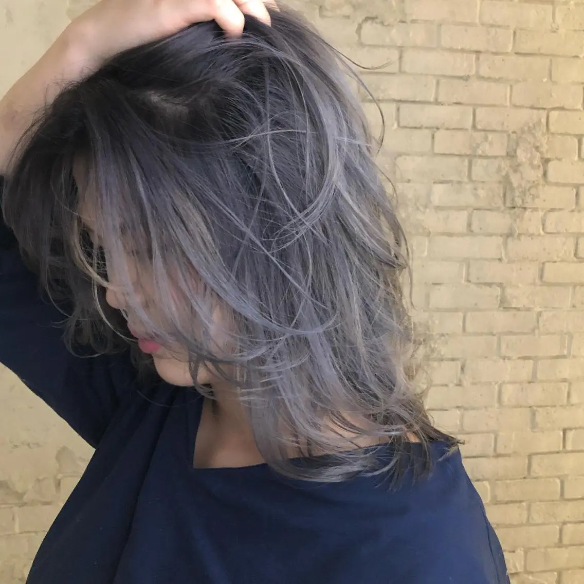 セミロング カラー グレージュ パープルカラー ORIKA 美容室のヘアスタイル