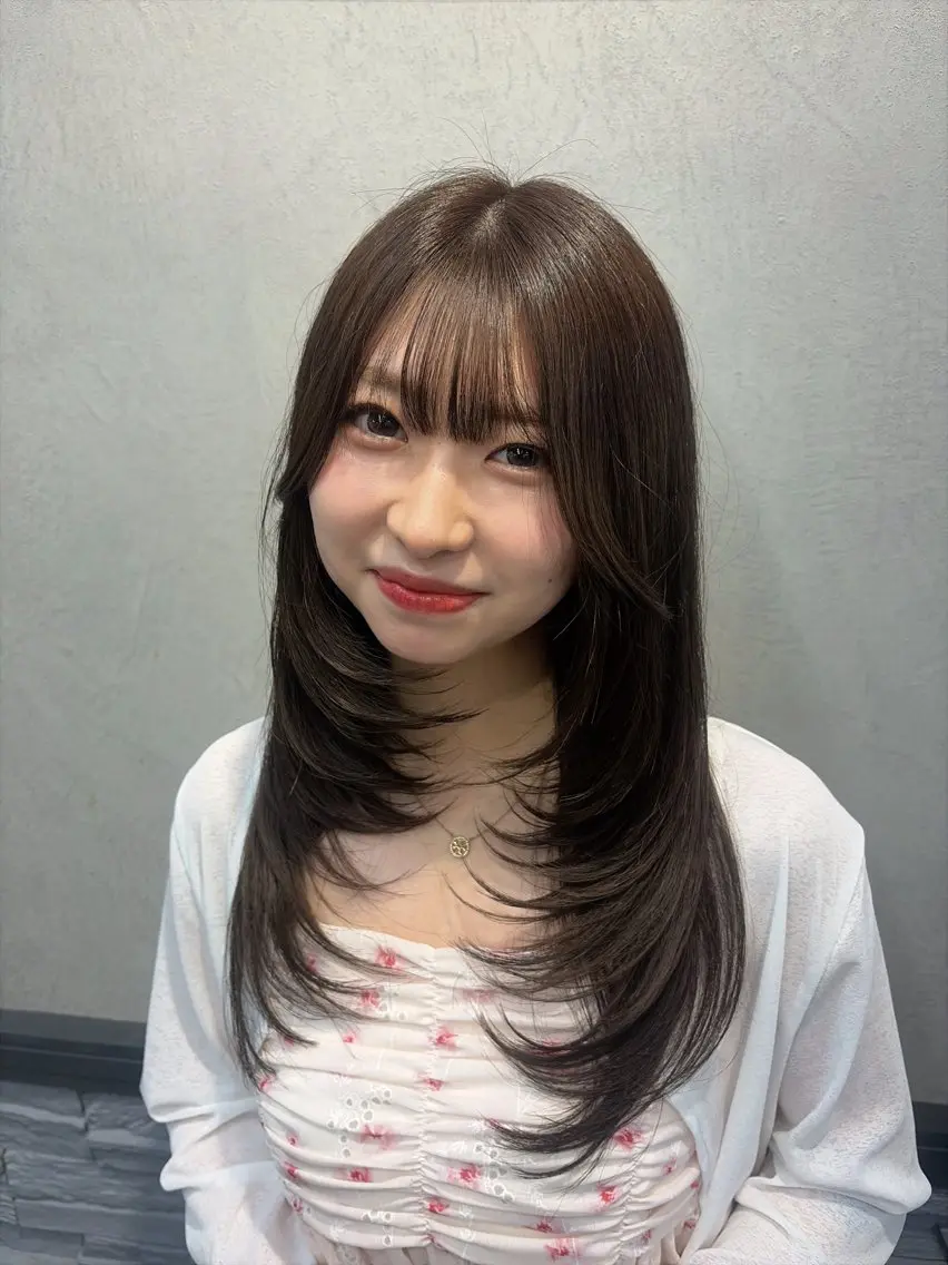 ロング カラー カット ヘアカラー トリートメント りおん レイヤー/ベージュのヘアスタイル
