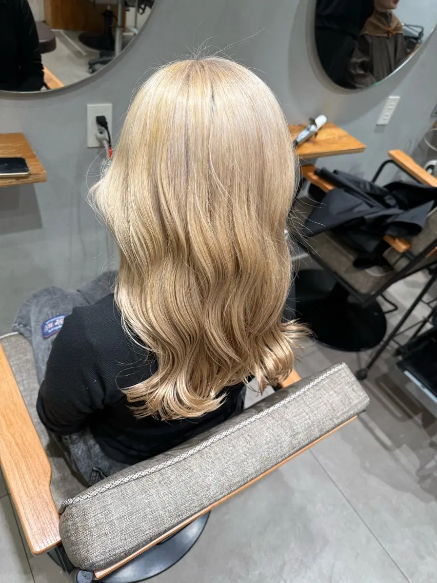 セミロング ヘアカラー 松平 拓巳のヘアスタイル
