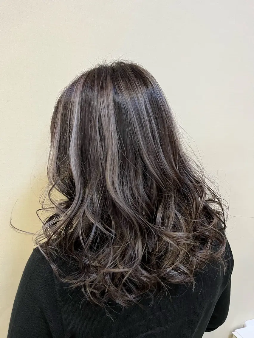 セミロング TELAHAIR 副代表　石川篤史のヘアスタイル