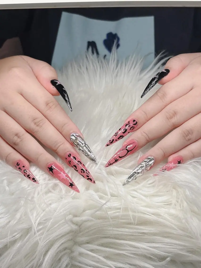 ネイル Lee Nailsのネイルデザイン