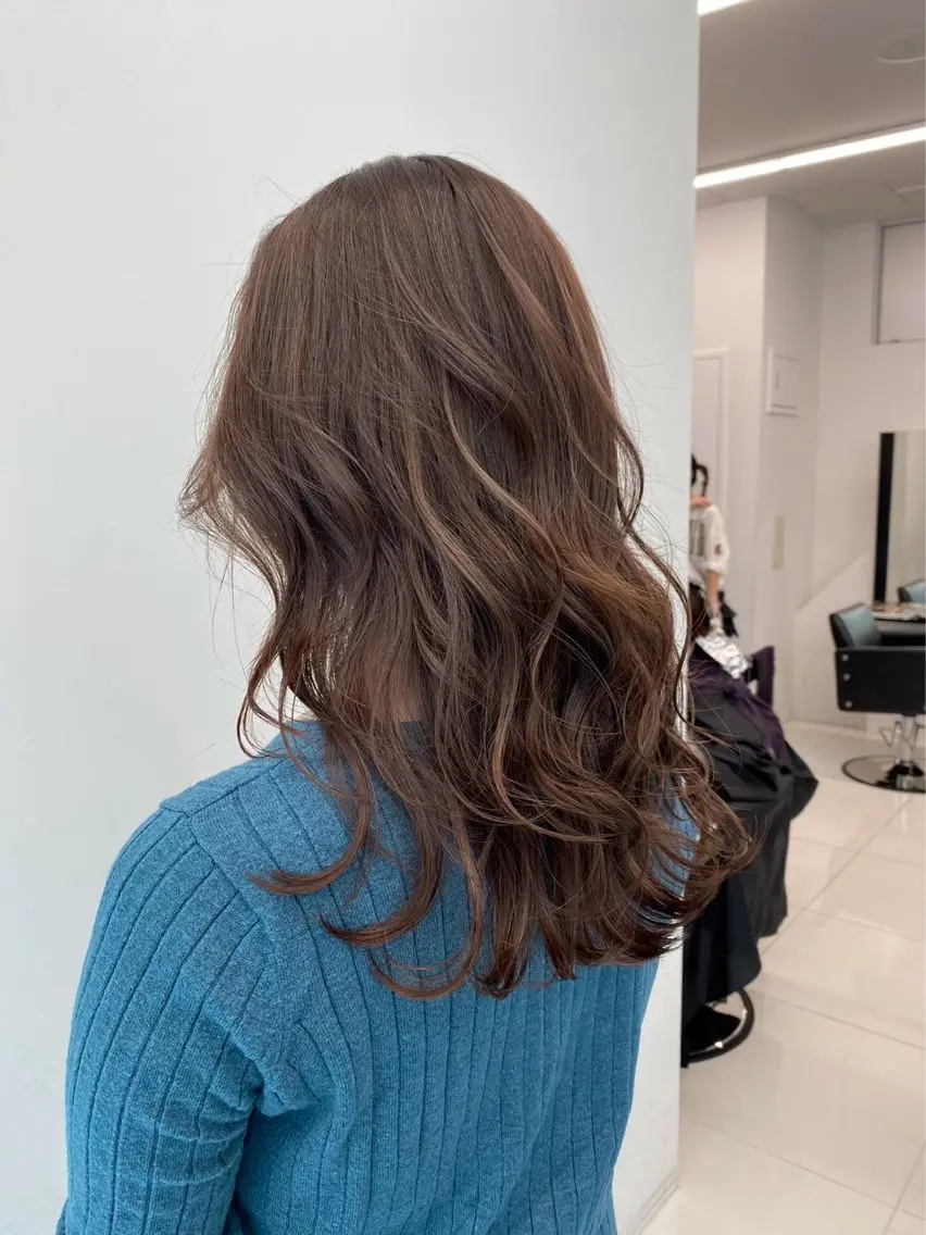 セミロング カラー ブラウンカラー 透明感カラー デザインカラー ハイライトカラー ハイライト ヘアカラー 無料カラーモデル募集 ALIVE髙橋賢世のヘアスタイル