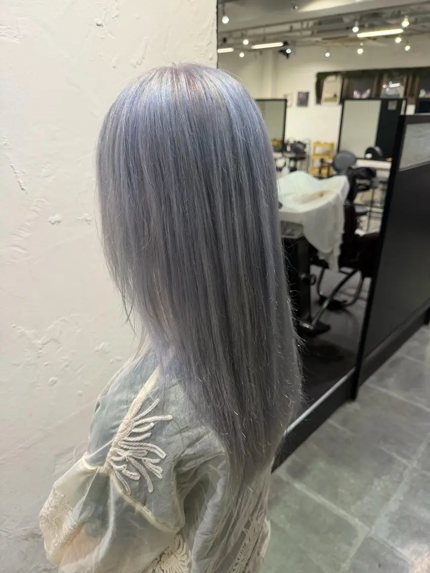 ロング ヘアカラー 井上 陸のヘアスタイル