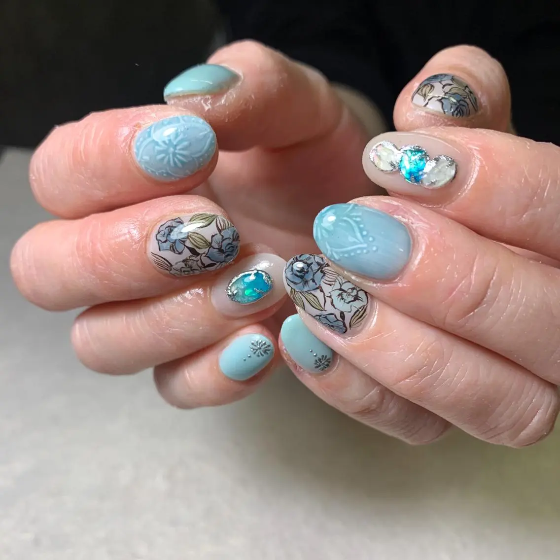 ネイル ハンドネイル FIORITURA aiのネイルデザイン