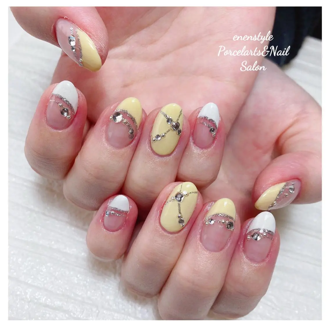 ミディアム 🐾enen style 🐾のネイルデザイン