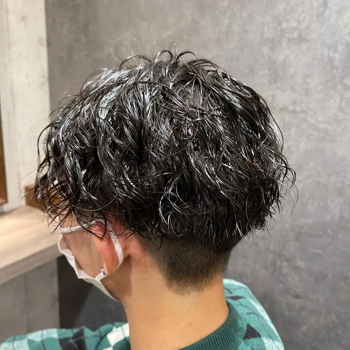 ショート メンズ センターパート メンズパーマ カット パーマ 縮毛髪質改善カケル 透明感カラー✨のヘアスタイル