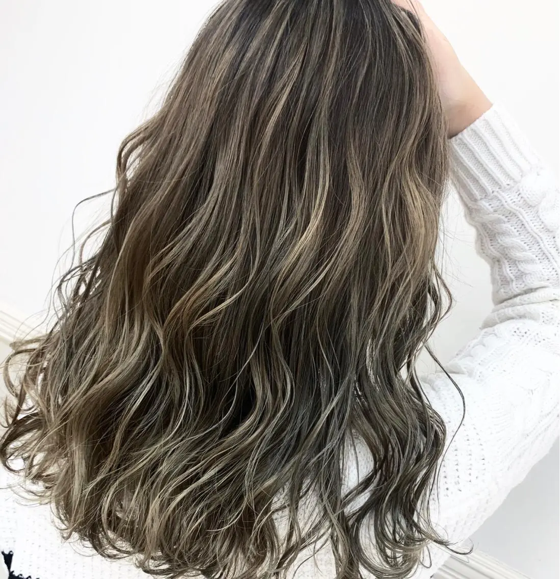 ロング カラー バレイヤージュ レイヤーカット カット ヘアカラー ブリーチ/バレイヤ ージュ川端裕司のヘアスタイル