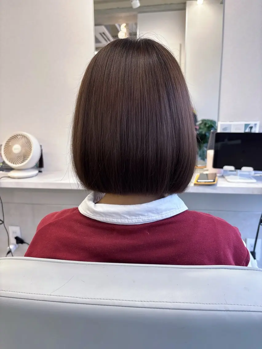 ショート 切りっぱなしボブ ボブ 髪質改善 トリートメント カット トリートメント makoto⌇レイヤ ー⌇艶カラー🍒‎のヘアスタイル