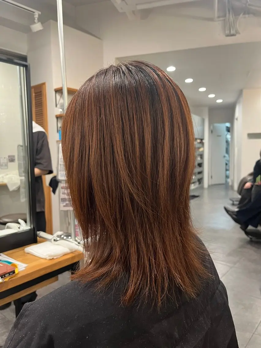 ミディアム ミディアムレイヤー くびれヘア レイヤーカット カット SHIAN 橋本店 吉田 詩穂のヘアスタイル