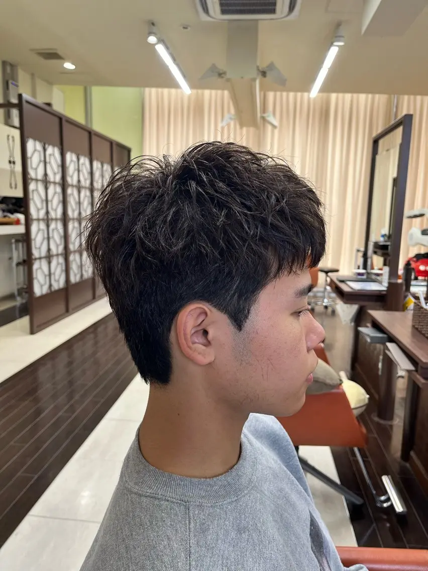 ショート パーマ メンズ スパイキーショート ショートヘア 🧊メンズ特化🧊 高木航希のヘアスタイル