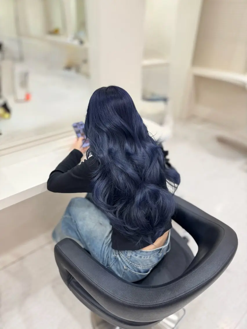 ロング 髪質改善 韓国風ヘア レイヤーカット カット ヘアカラー 縮毛矯正× ブルーブラック/池袋のヘアスタイル