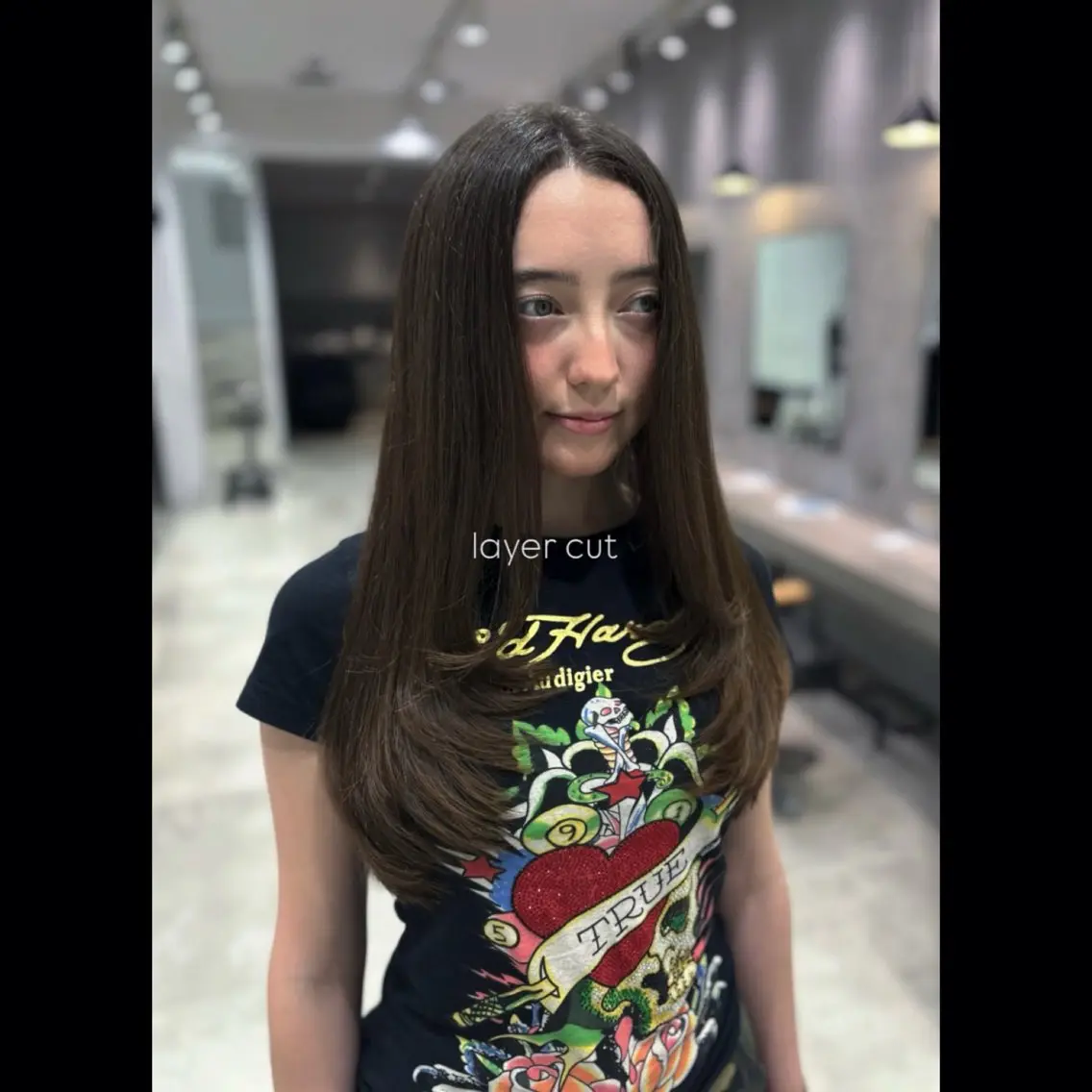 ロング カット カミヤ ミウのヘアスタイル