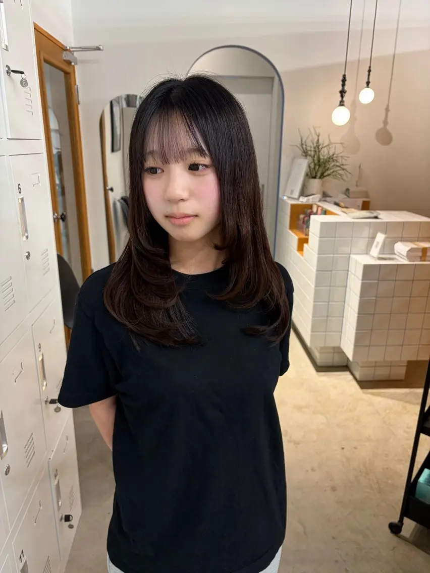 セミロング 顔まわりレイヤー 顔周りカット レイヤーカット カット かすみ/名駅徒歩5分 /カットモデルのヘアスタイル