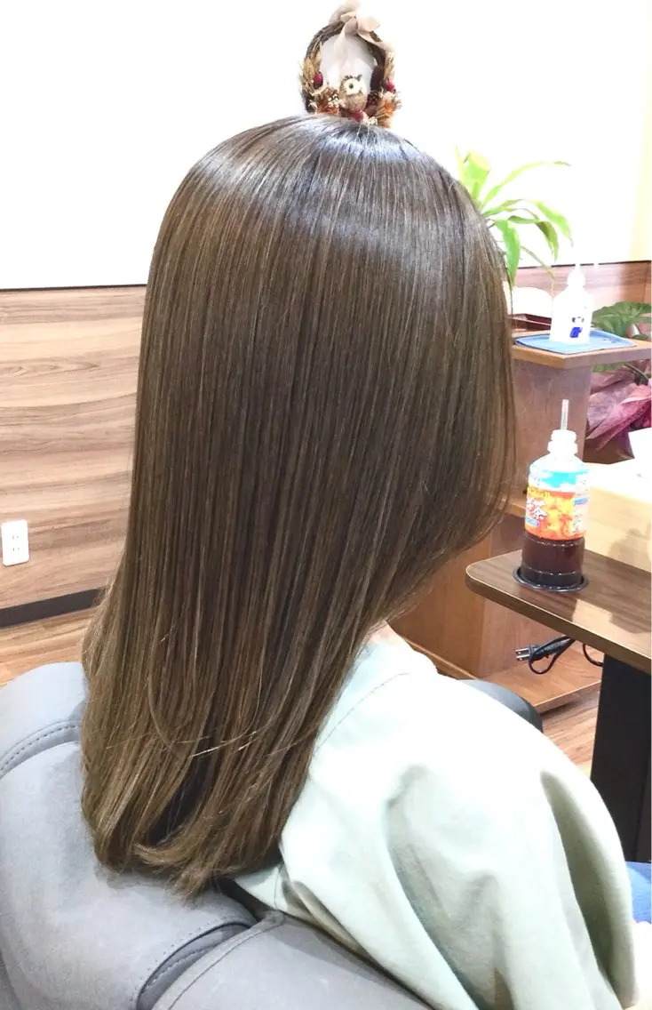 ロング カラー 顔周りカット Annon プライベートサロンのヘアスタイル