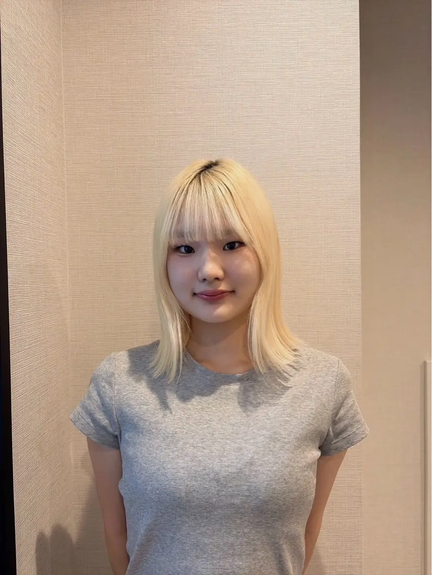 ミディアム ゆるふわレイヤー カット manonのヘアスタイル